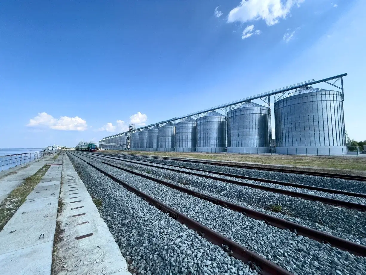 "Август" жогорку ылдамдыктагы "Свяжск-дан азыктары"элеваторунун техникалык ачылышын өткөрдү