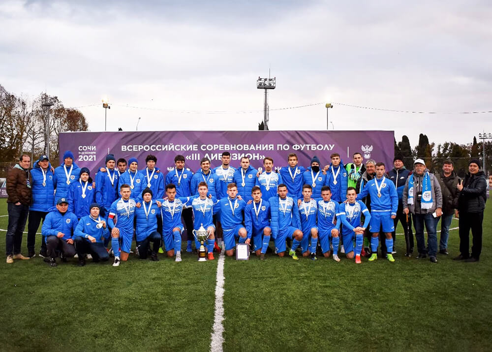 "Химик-Август" үчүнчү футбол дивизионунда күмүш медалга ээ болду