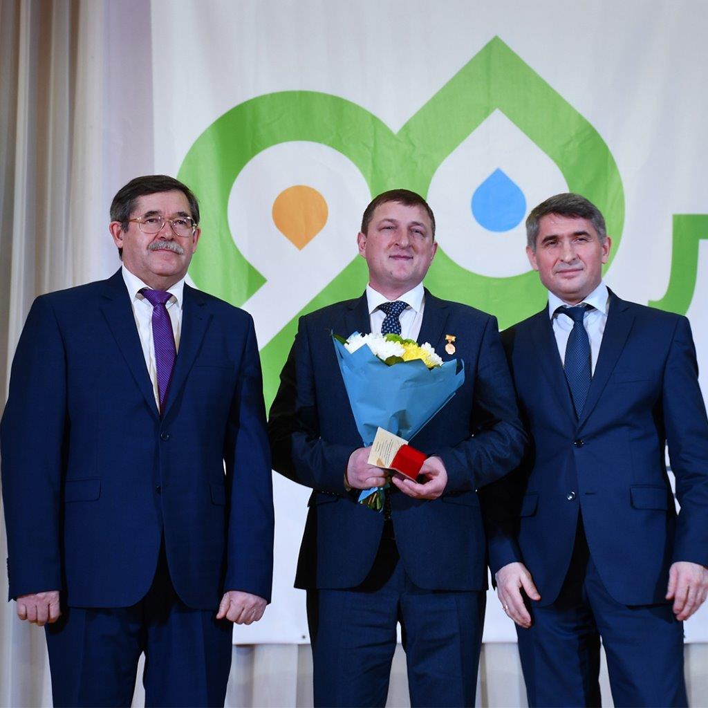 Ветеранов завода в Вурнарах поздравили с 90-летием предприятия